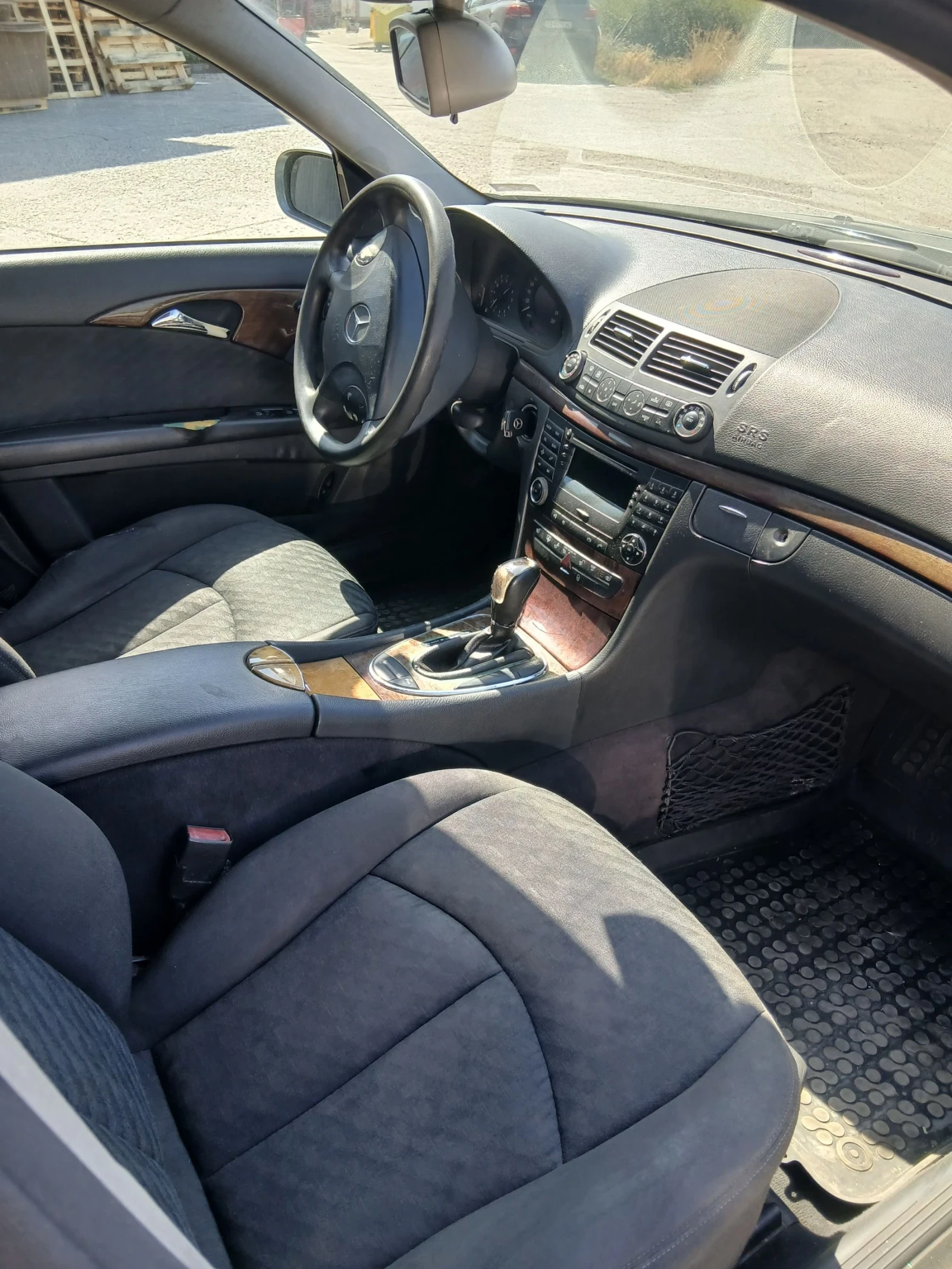 Mercedes-Benz E 220  - изображение 5