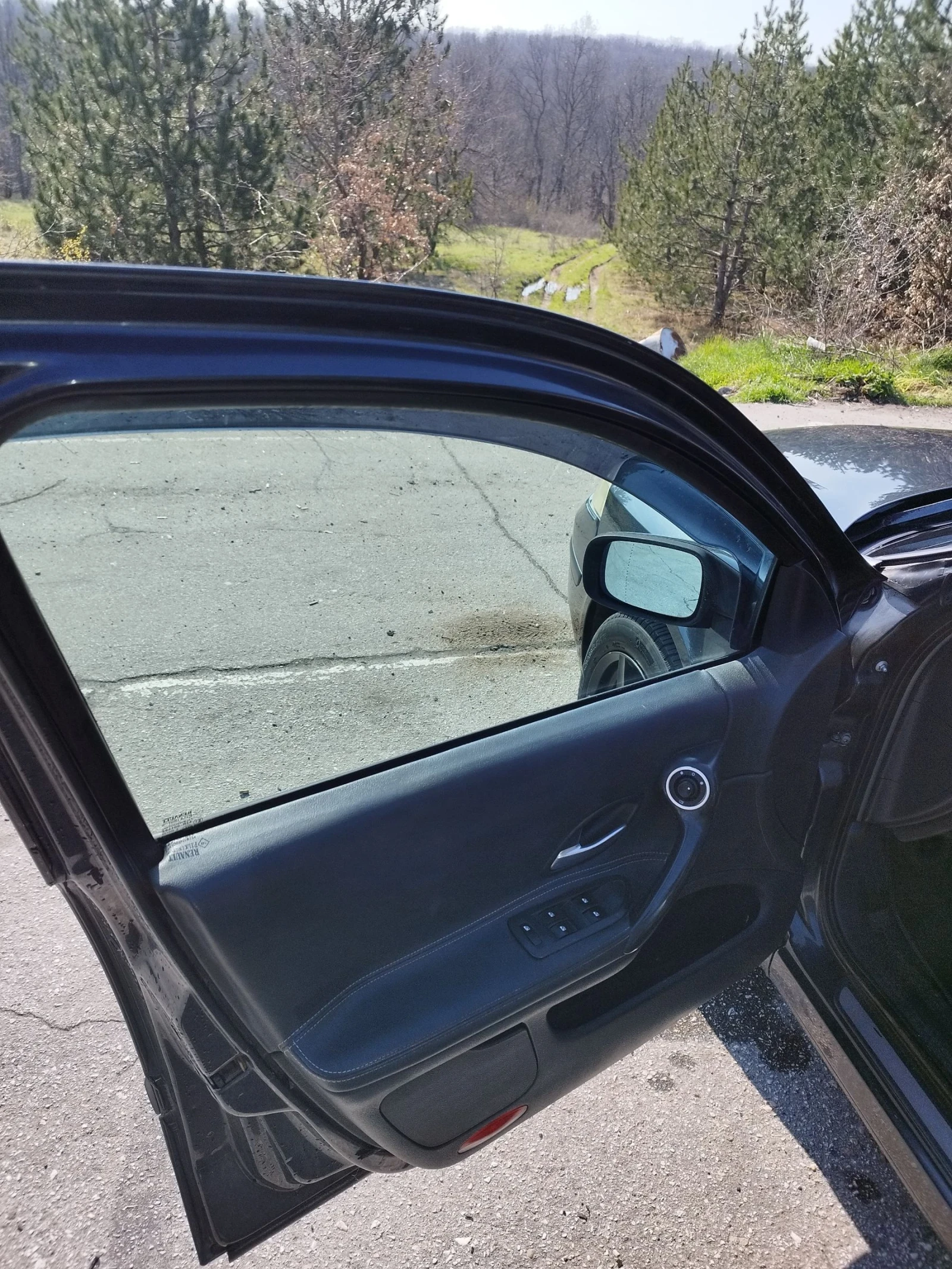 Renault Laguna CDI, снимка 7 - Автомобили и джипове - 53983241