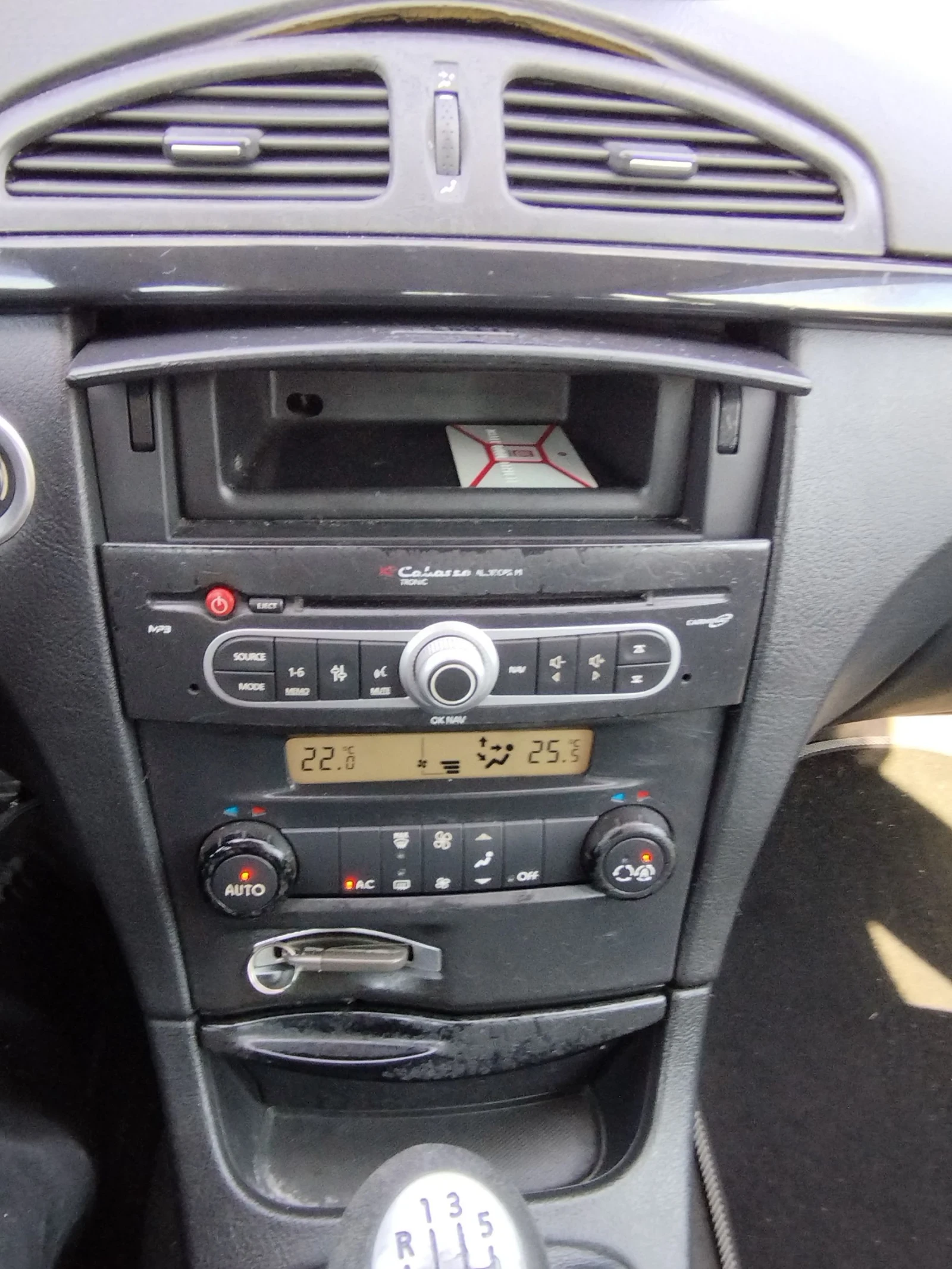 Renault Laguna CDI, снимка 14 - Автомобили и джипове - 53983241