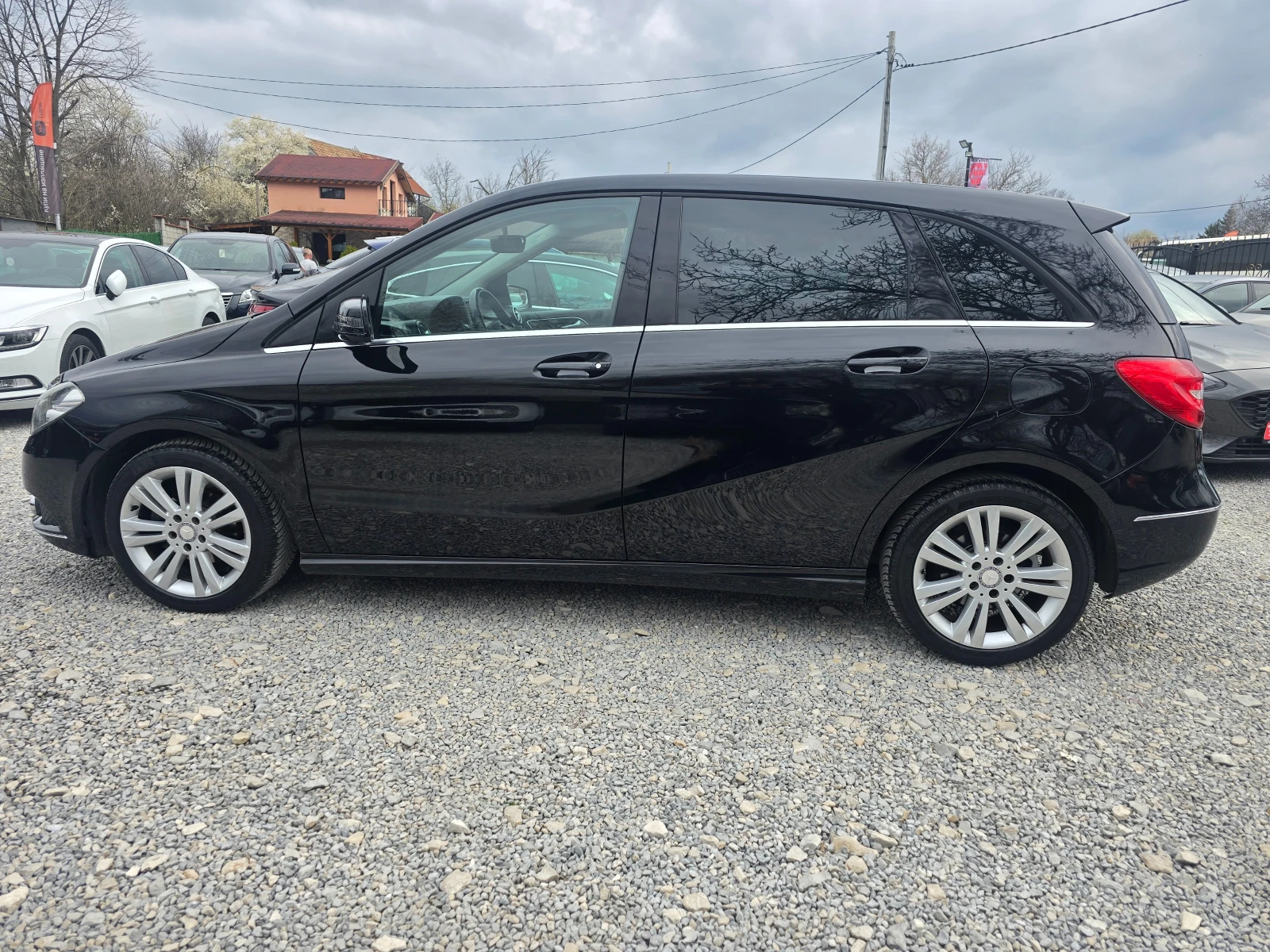 Mercedes-Benz B 200 CDI-FACE-АВТОМАТИК-НАВИГАЦИЯ, снимка 3 - Автомобили и джипове - 54056425