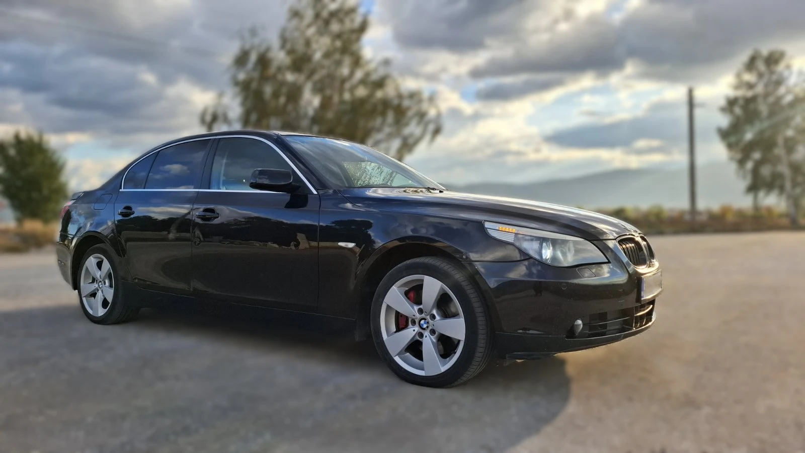 BMW 525 xi, снимка 7 - Автомобили и джипове - 54071593