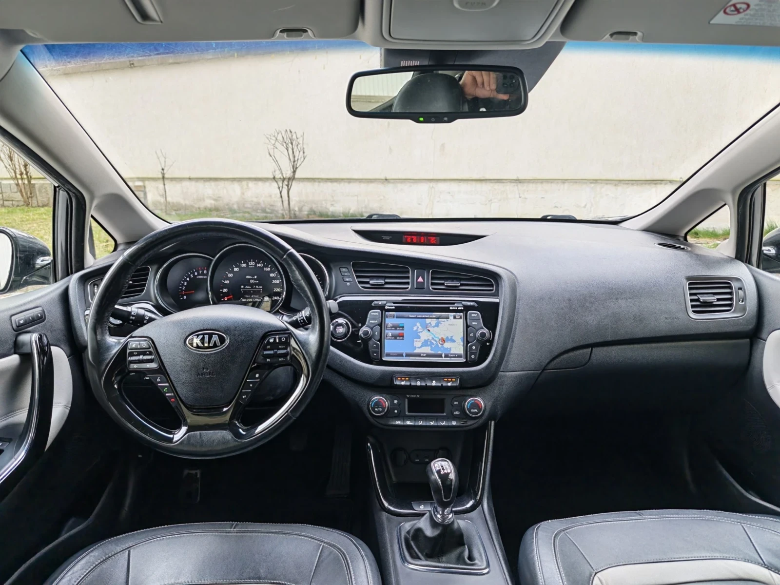 Kia Ceed 1.6 GDI 135 к.с premium , снимка 9 - Автомобили и джипове - 54128772