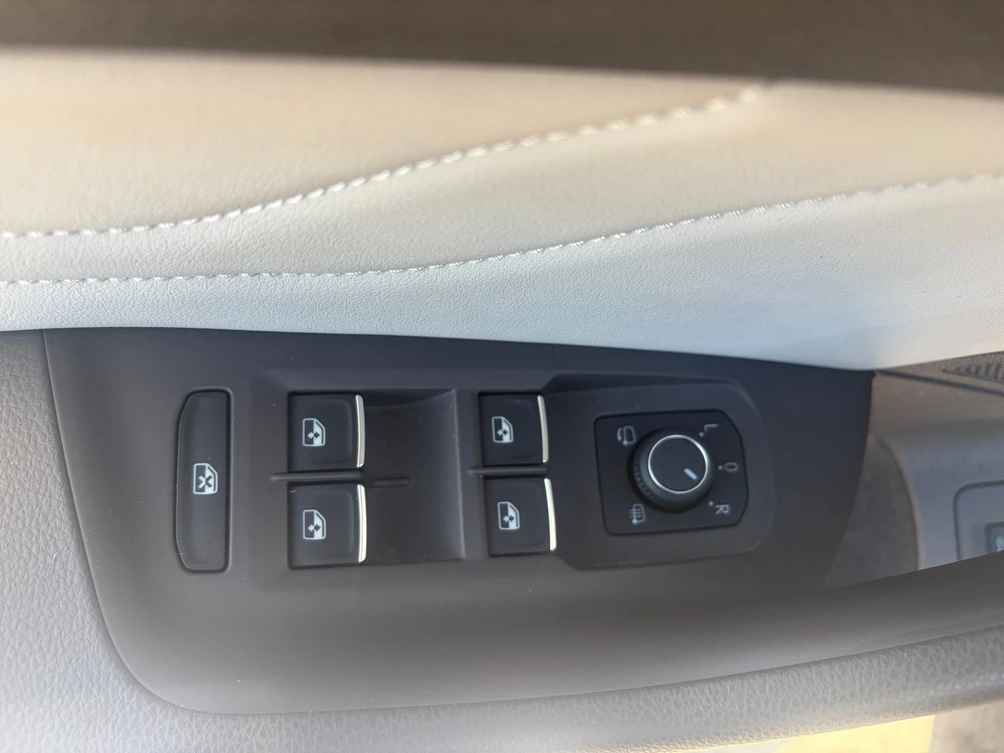 VW Arteon, снимка 13 - Автомобили и джипове - 55642059