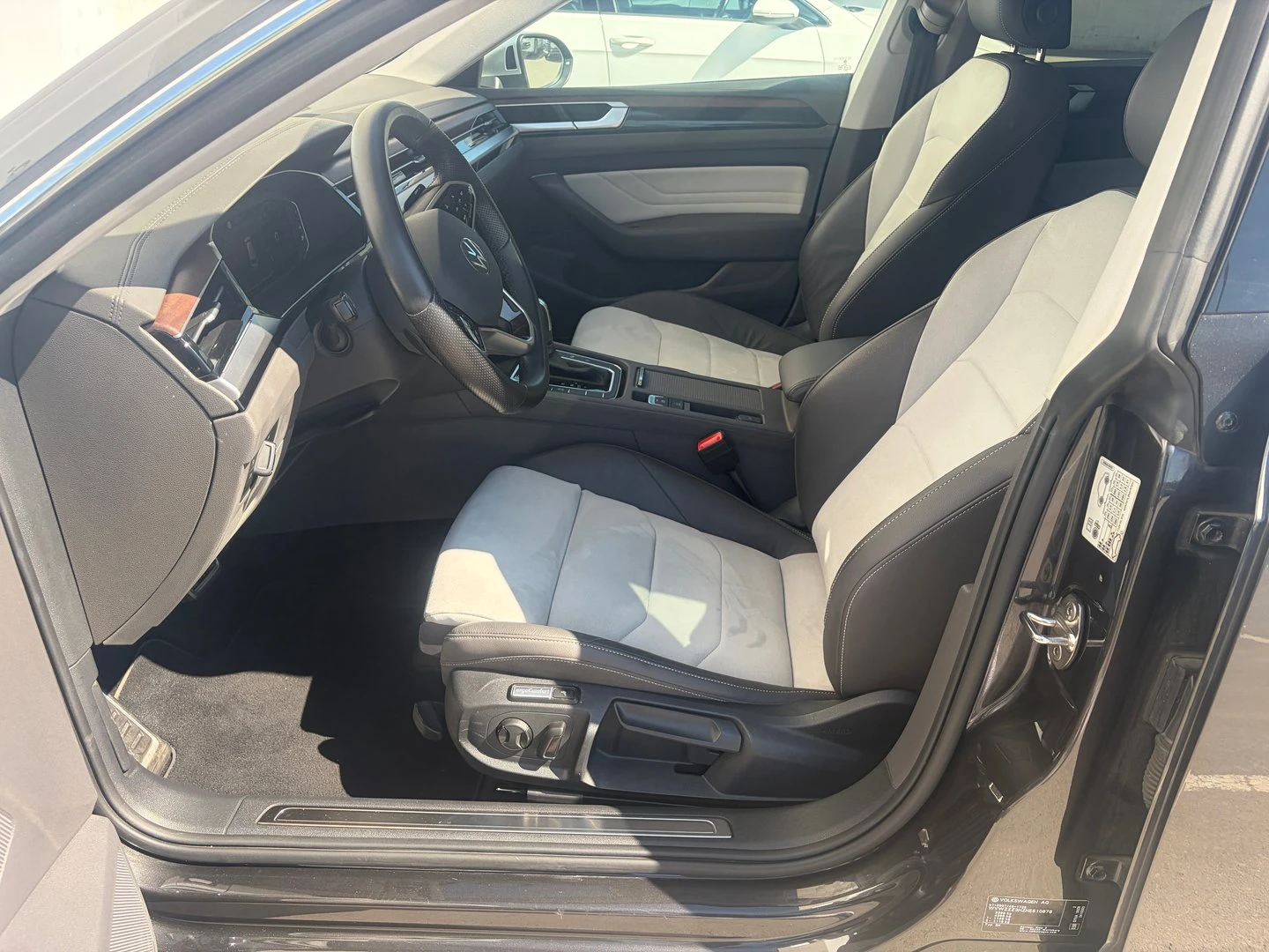 VW Arteon, снимка 5 - Автомобили и джипове - 55642059