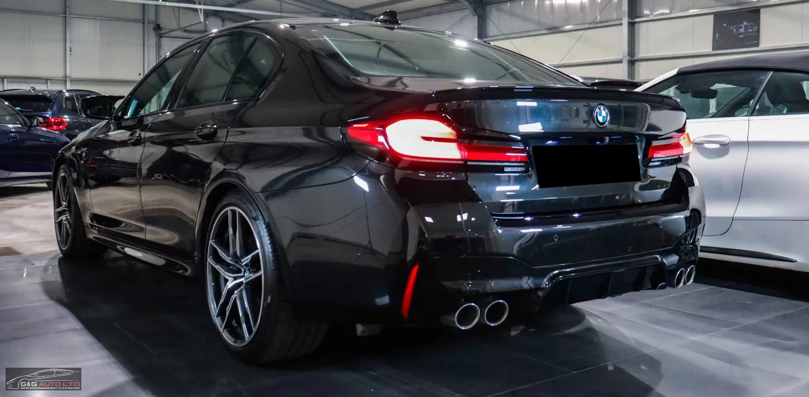 BMW M5 xDRIVE/600HP/CARBON/B&W/360/HUD/LASER/307z, снимка 4 - Автомобили и джипове - 54227936