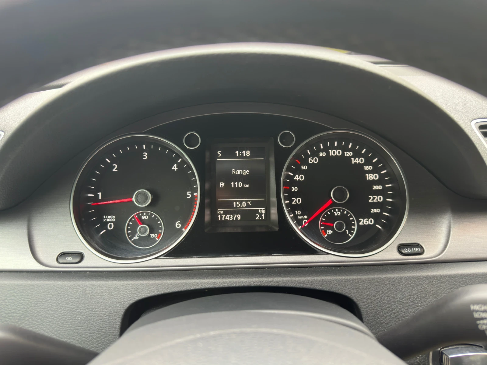 VW Passat 2.0TDI Bi-XENON/Подгреви/Автопилот/Клима, снимка 11 - Автомобили и джипове - 54368925