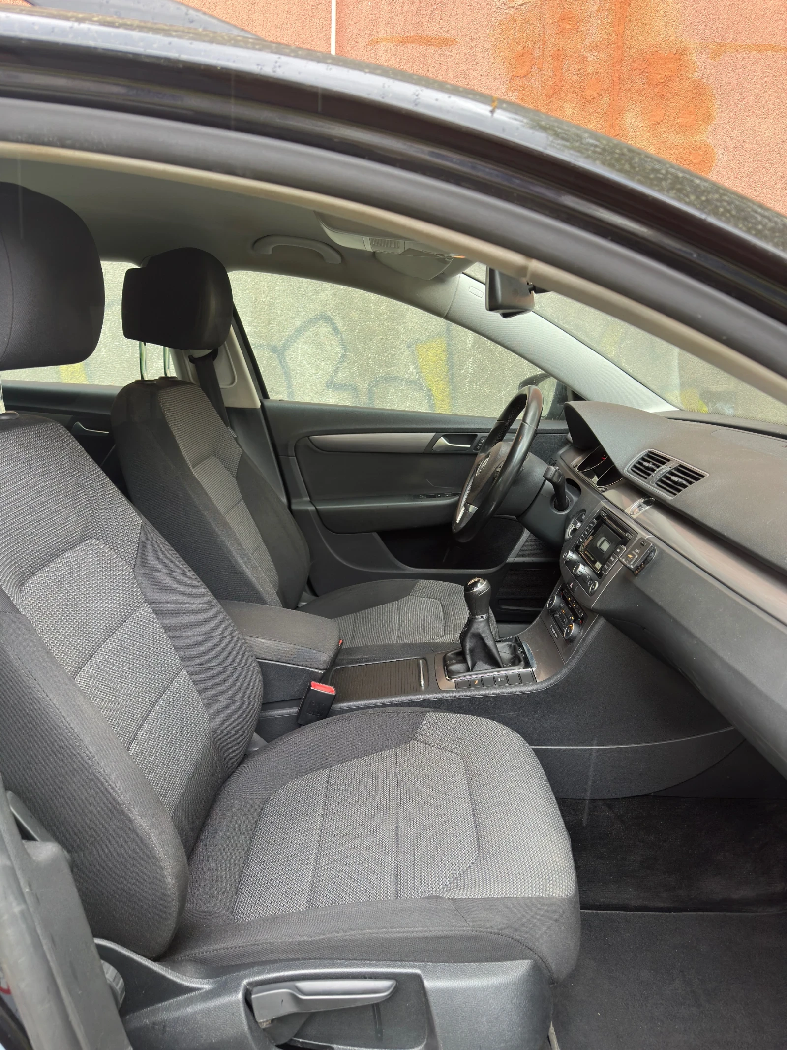 VW Passat 2.0TDI Bi-XENON/Подгреви/Автопилот/Клима, снимка 13 - Автомобили и джипове - 54368925