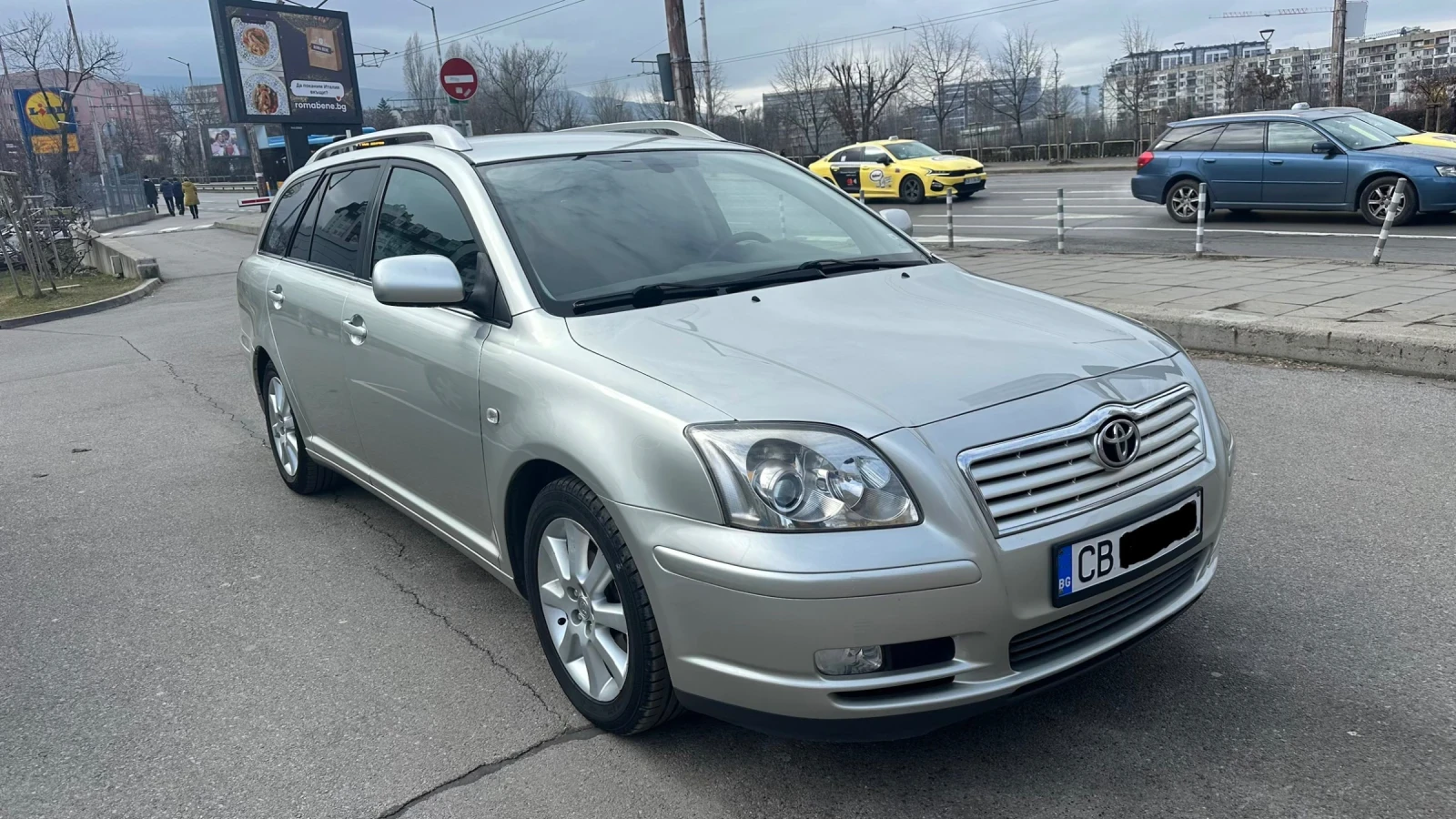 Toyota Avensis, снимка 2 - Автомобили и джипове - 54500960