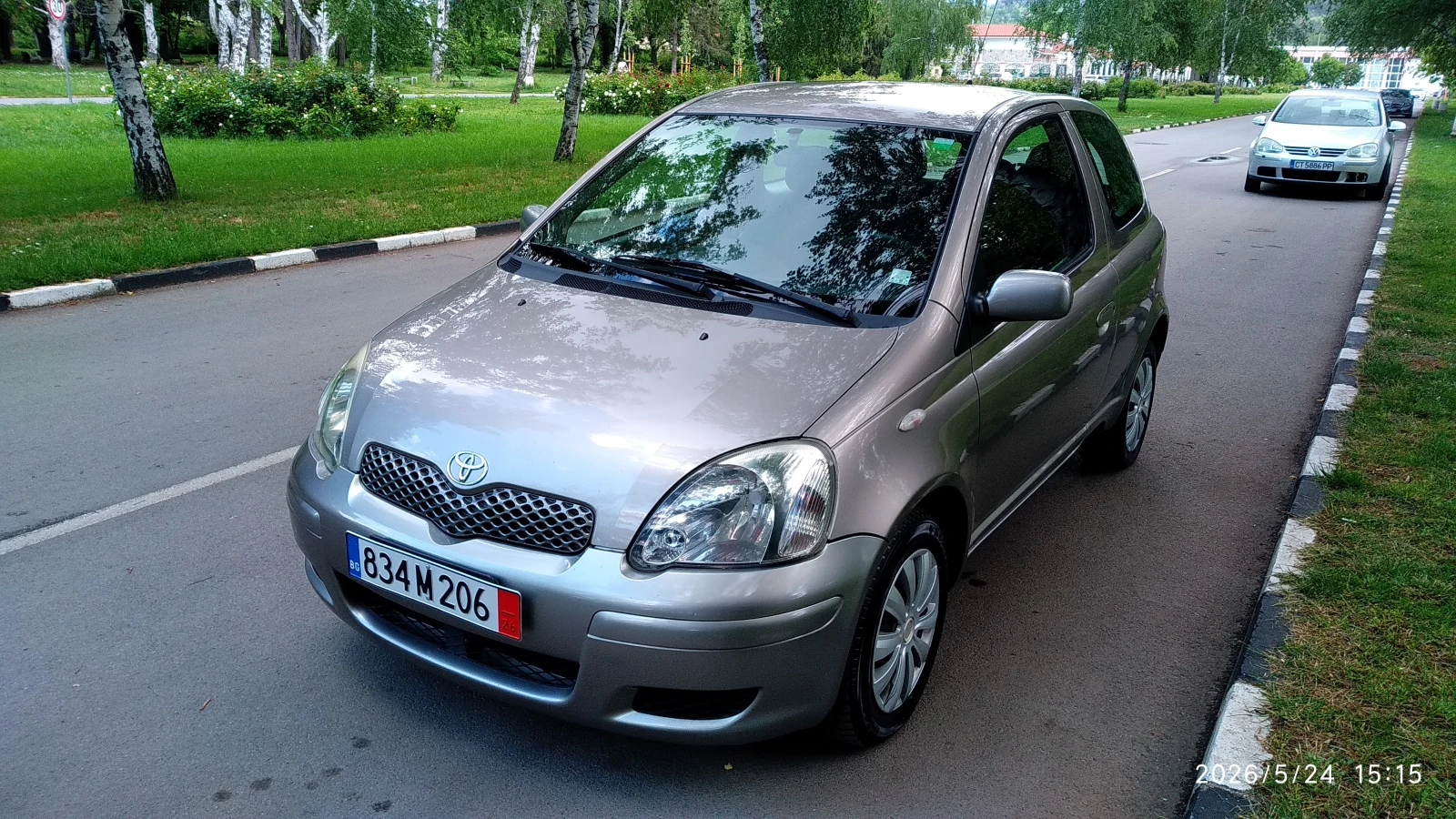 Toyota Yaris 1.0 VVT-I, снимка 4 - Автомобили и джипове - 54661722