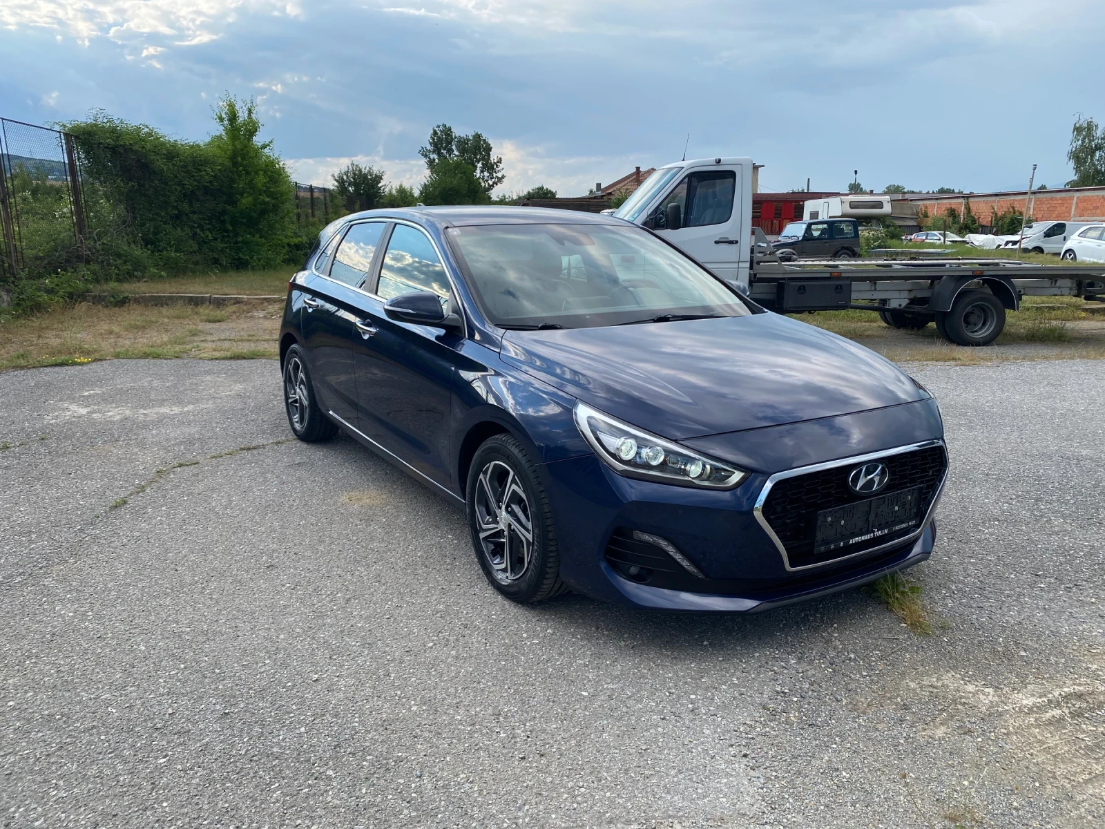 Hyundai I30 1.6CRDI Exclusive, Key Less, Full LED, Navi, снимка 3 - Автомобили и джипове - 54804761