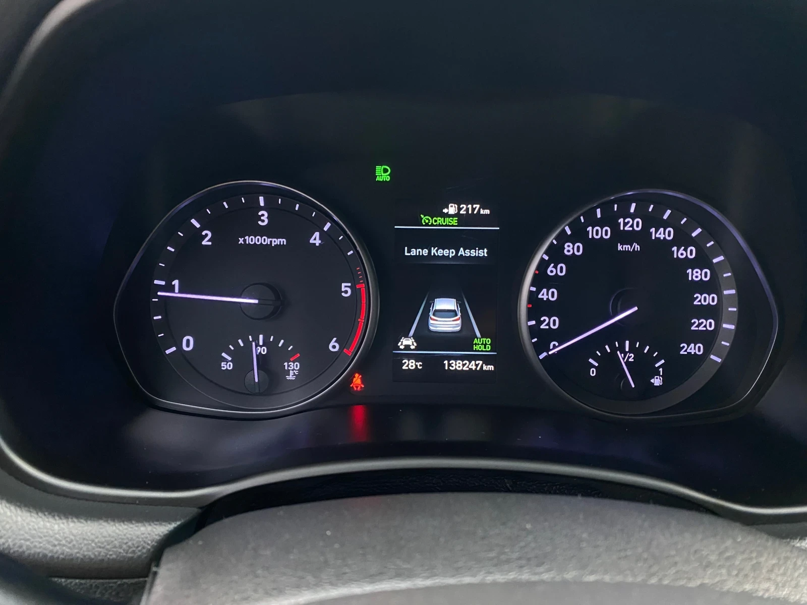 Hyundai I30 1.6CRDI Exclusive, Key Less, Full LED, Navi, снимка 10 - Автомобили и джипове - 54804761