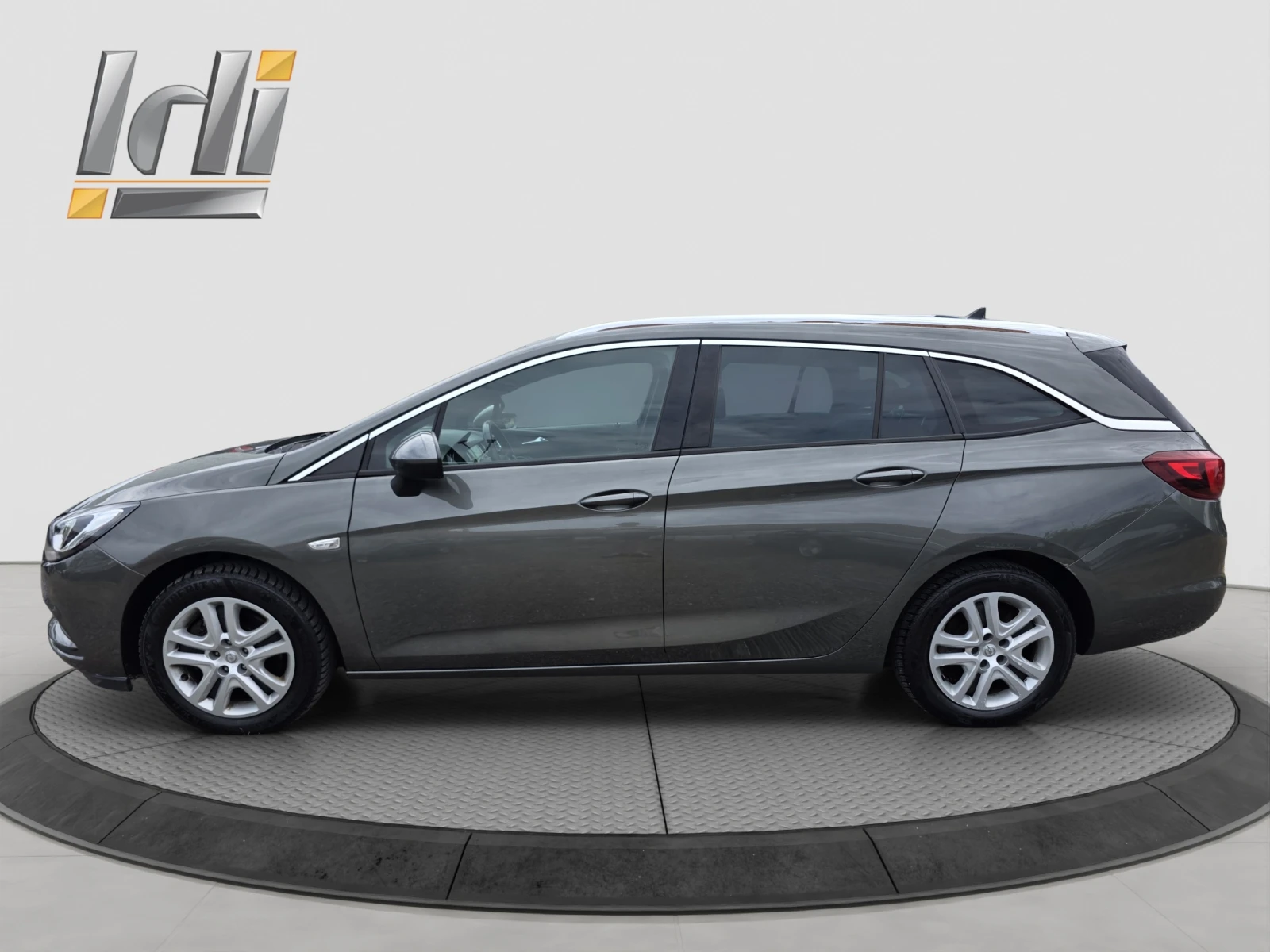 Opel Astra 1.6 CDTI LED NAVI AVTOMATIC 136, снимка 3 - Автомобили и джипове - 54966055