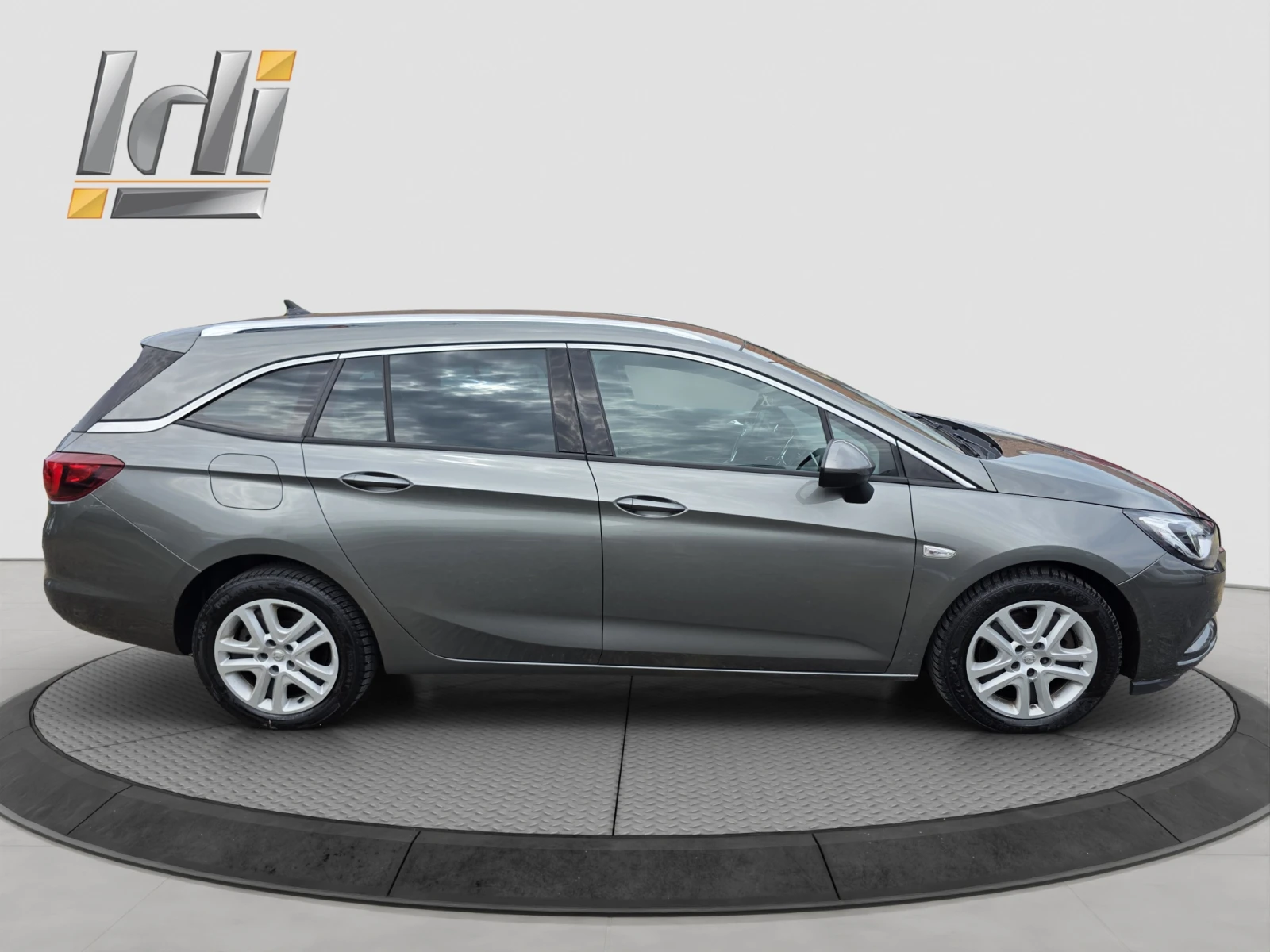 Opel Astra 1.6 CDTI LED NAVI AVTOMATIC 136, снимка 7 - Автомобили и джипове - 54966055