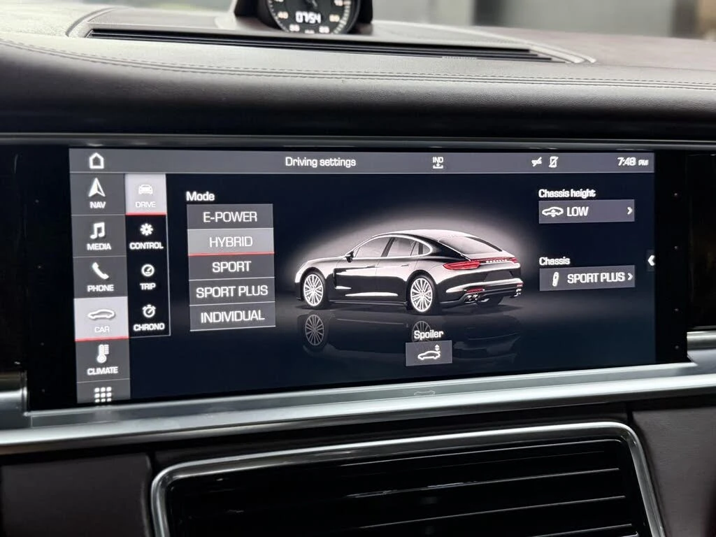 Porsche Panamera 4* HYBRID* ПОДГРЕВ* 360 КАМЕРИ* ПАНОРАМА* КЕЙЛЕС, снимка 13 - Автомобили и джипове - 54969136