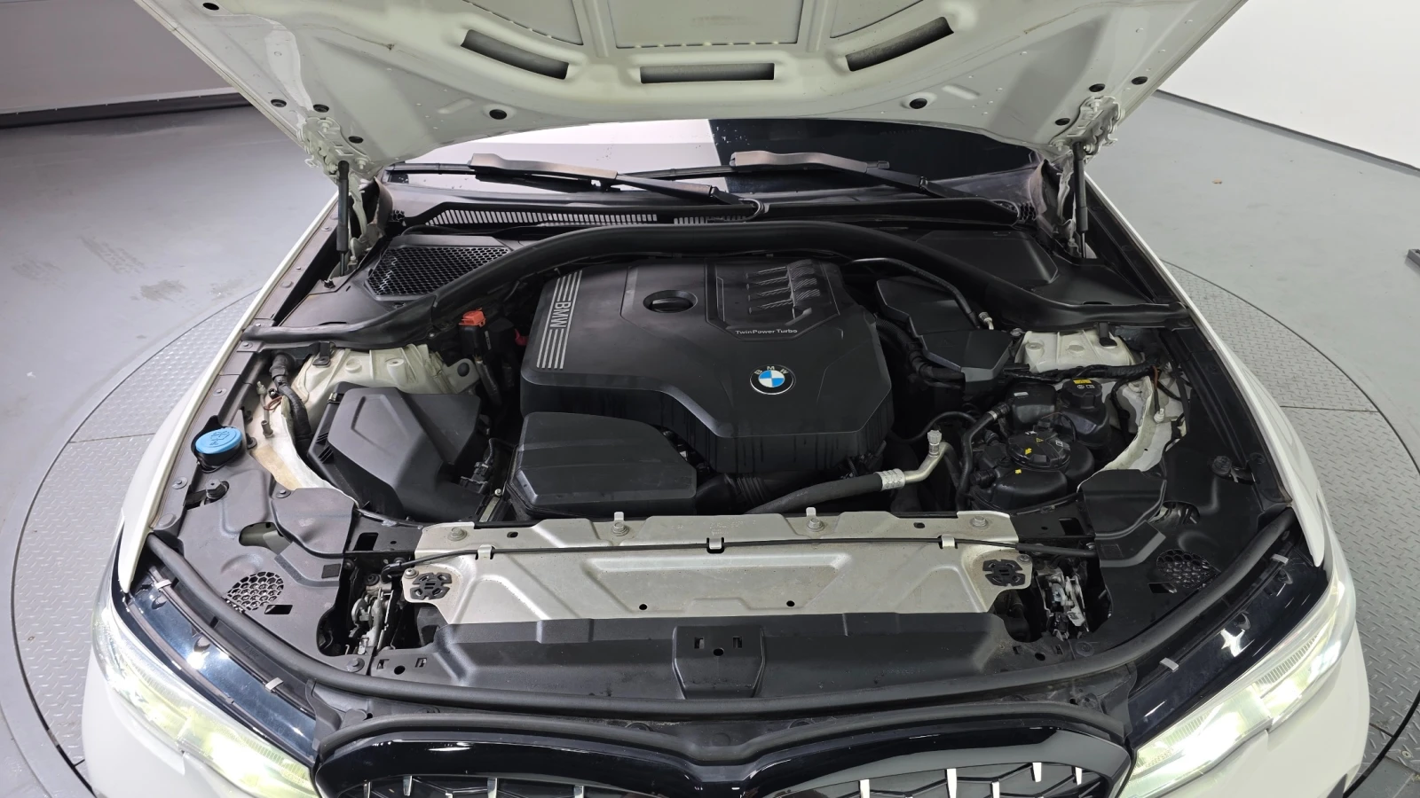 BMW 330 i M Sport, снимка 6 - Автомобили и джипове - 55529018