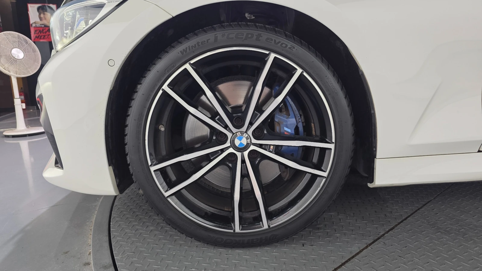 BMW 330 i M Sport, снимка 5 - Автомобили и джипове - 55529018