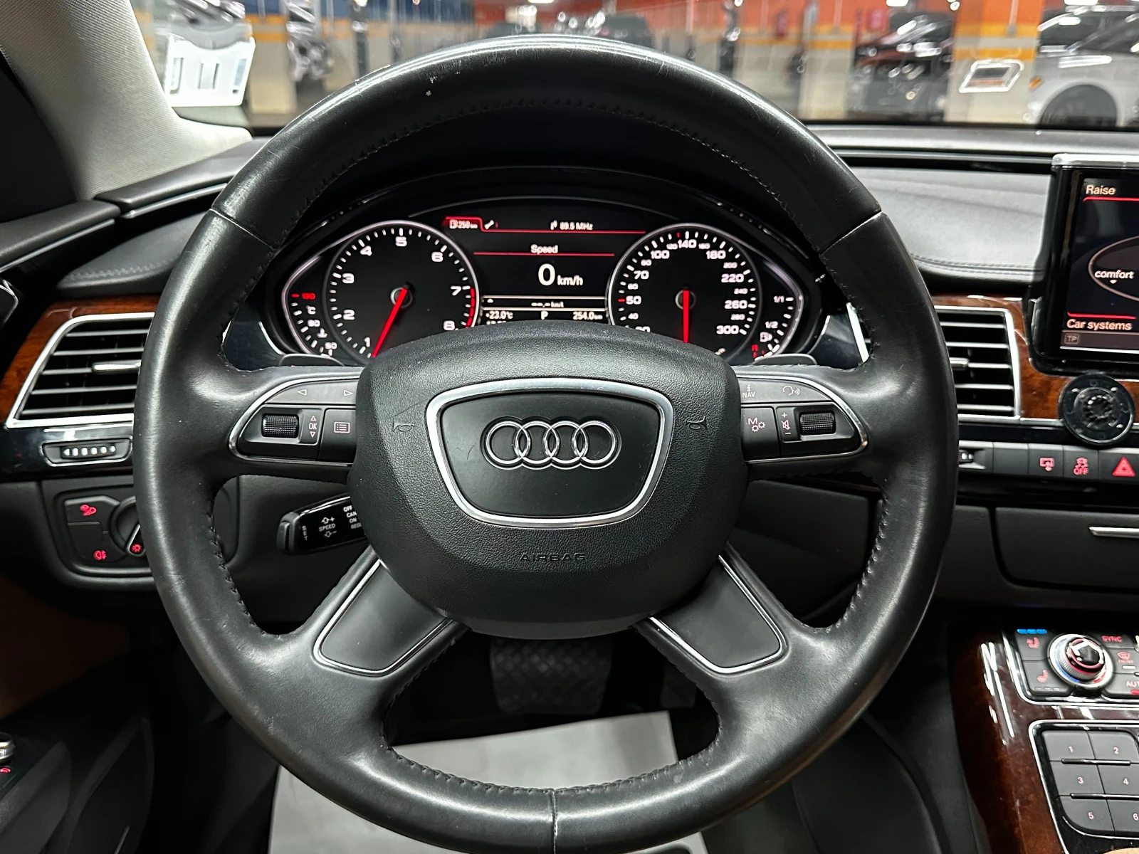 Audi A8 4.2i 371 к.с./от Корея, снимка 11 - Автомобили и джипове - 55587903