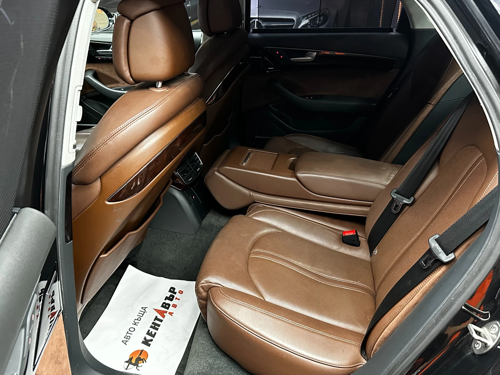 Audi A8 4.2i 371 к.с./от Корея, снимка 16 - Автомобили и джипове - 55587903