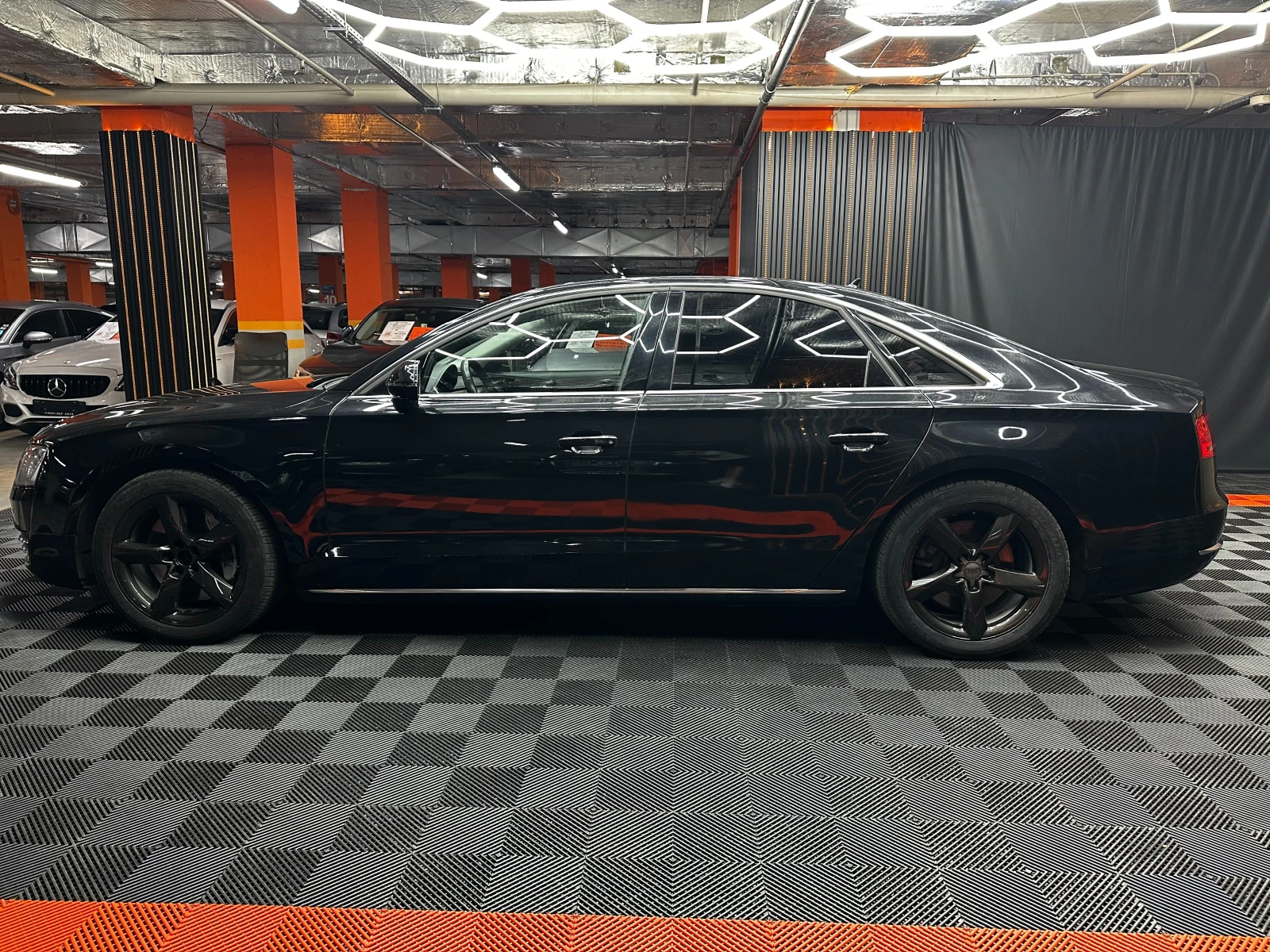 Audi A8 4.2i 371 к.с./от Корея, снимка 3 - Автомобили и джипове - 55587903