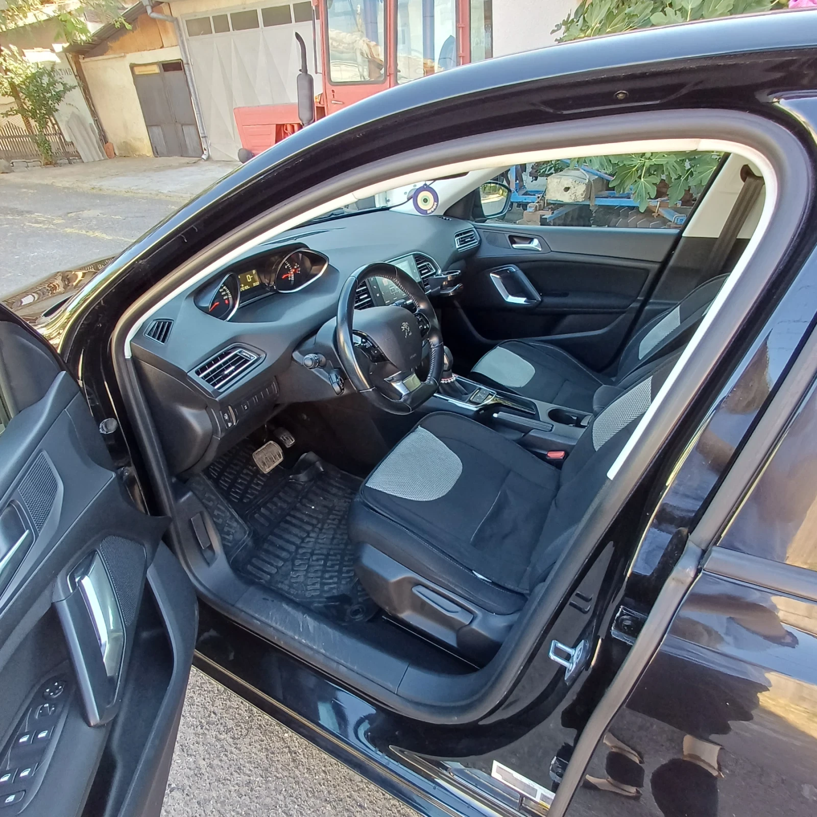 Peugeot 308, снимка 10 - Автомобили и джипове - 55704085
