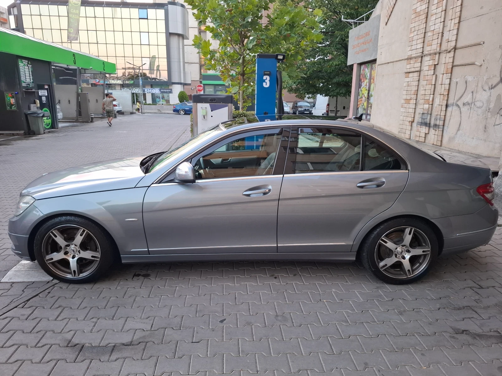 Mercedes-Benz C 320 Avantgarde, снимка 10 - Автомобили и джипове - 55786161