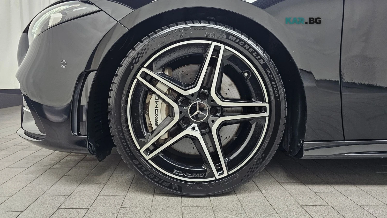 Mercedes-Benz A 35 AMG* 4MATIC* КАМЕРА* ПОДГРЕВ* SUNROOF* М.ТОЧКА* , снимка 16 - Автомобили и джипове - 55790617