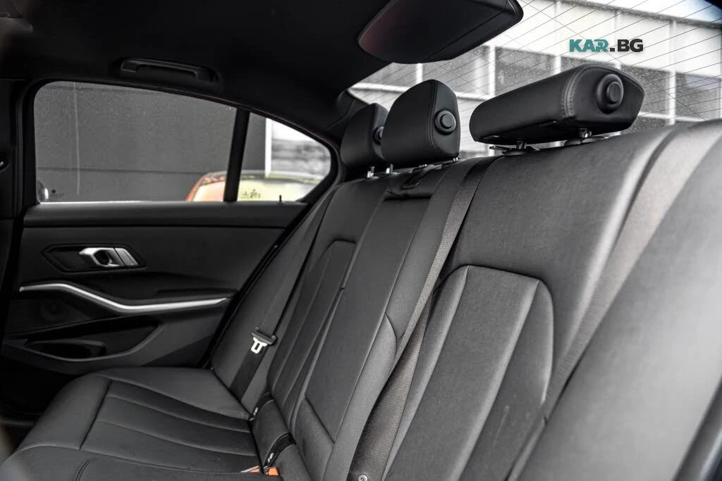 BMW 330 xDrive * АвтоКредит * (ЦЕНА ДО БГ), снимка 17 - Автомобили и джипове - 55973008
