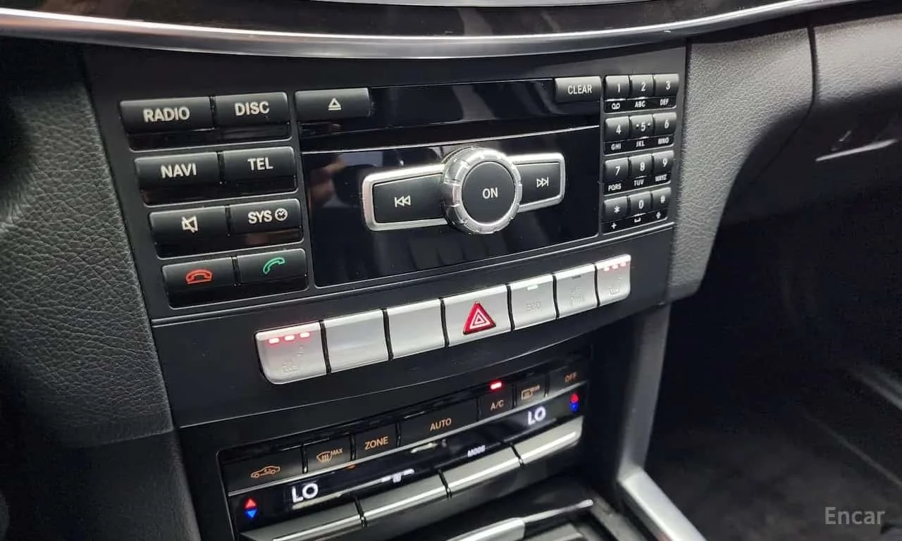 Mercedes-Benz E 220 * E220 Bluetec Avantgarde * , снимка 15 - Автомобили и джипове - 56594315
