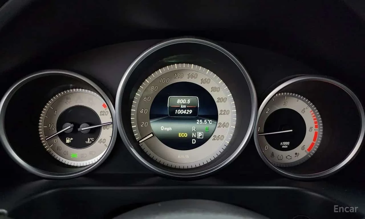 Mercedes-Benz E 220 * E220 Bluetec Avantgarde * , снимка 8 - Автомобили и джипове - 56594315