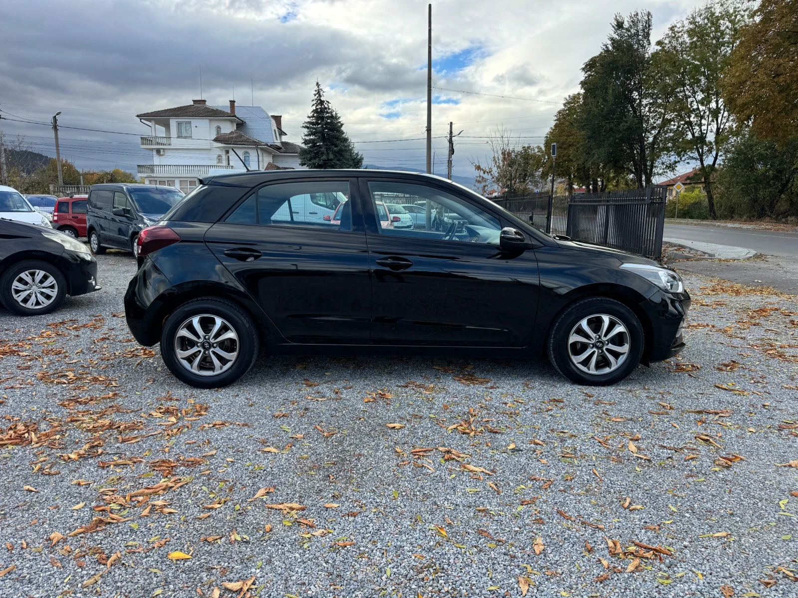 Hyundai I20 1.25i Facelift!! CAMERA!! NAVI !! , снимка 8 - Автомобили и джипове - 56712221