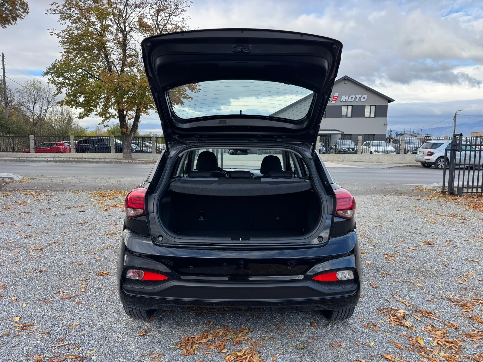 Hyundai I20 1.25i Facelift!! CAMERA!! NAVI !! , снимка 16 - Автомобили и джипове - 56712221