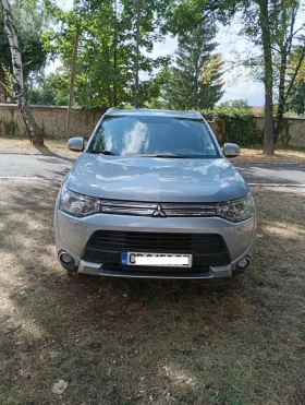     Mitsubishi Outlander PHEV 44