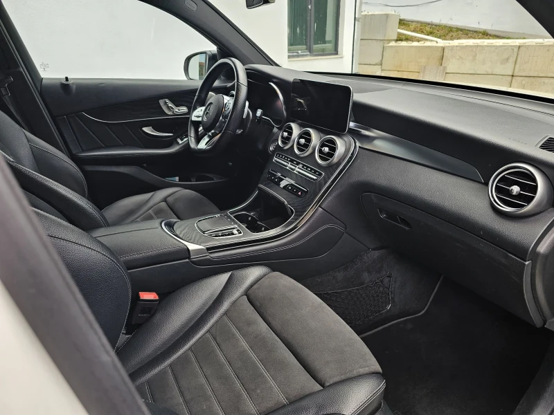 Mercedes-Benz GLC 220 Coupe, AMG-paket, реални КМ, снимка 11 - Автомобили и джипове - 52651344