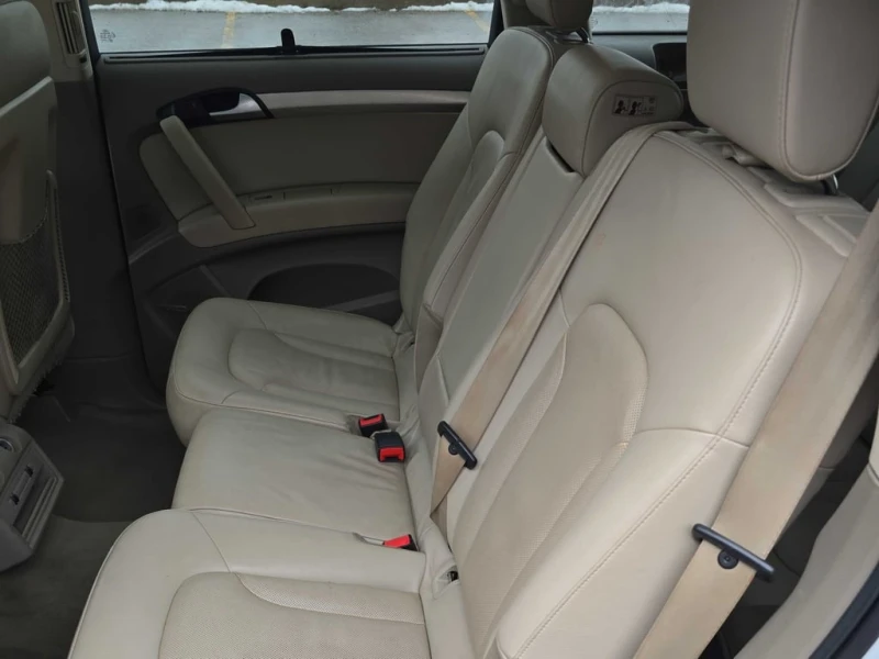 Audi Q7 * 3.0L Sport * CARFAX * ФИНАНСИРАНЕ, снимка 11 - Автомобили и джипове - 52830682