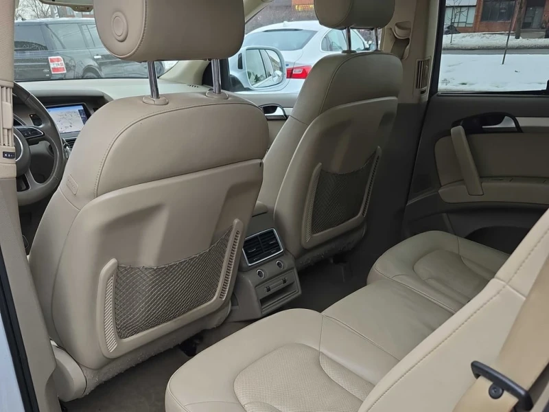 Audi Q7 * 3.0L Sport * CARFAX * ФИНАНСИРАНЕ, снимка 13 - Автомобили и джипове - 52830682
