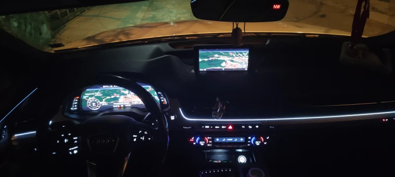 Audi Q7, снимка 16 - Автомобили и джипове - 53140279