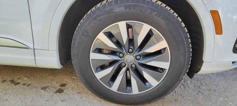 Audi Q7, снимка 5 - Автомобили и джипове - 53140279