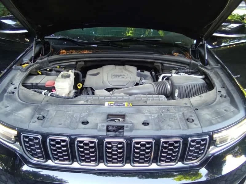 Jeep Grand cherokee  Summit * 5.7 HEMI * 4WD * CARFAX * , снимка 15 - Автомобили и джипове - 55645207