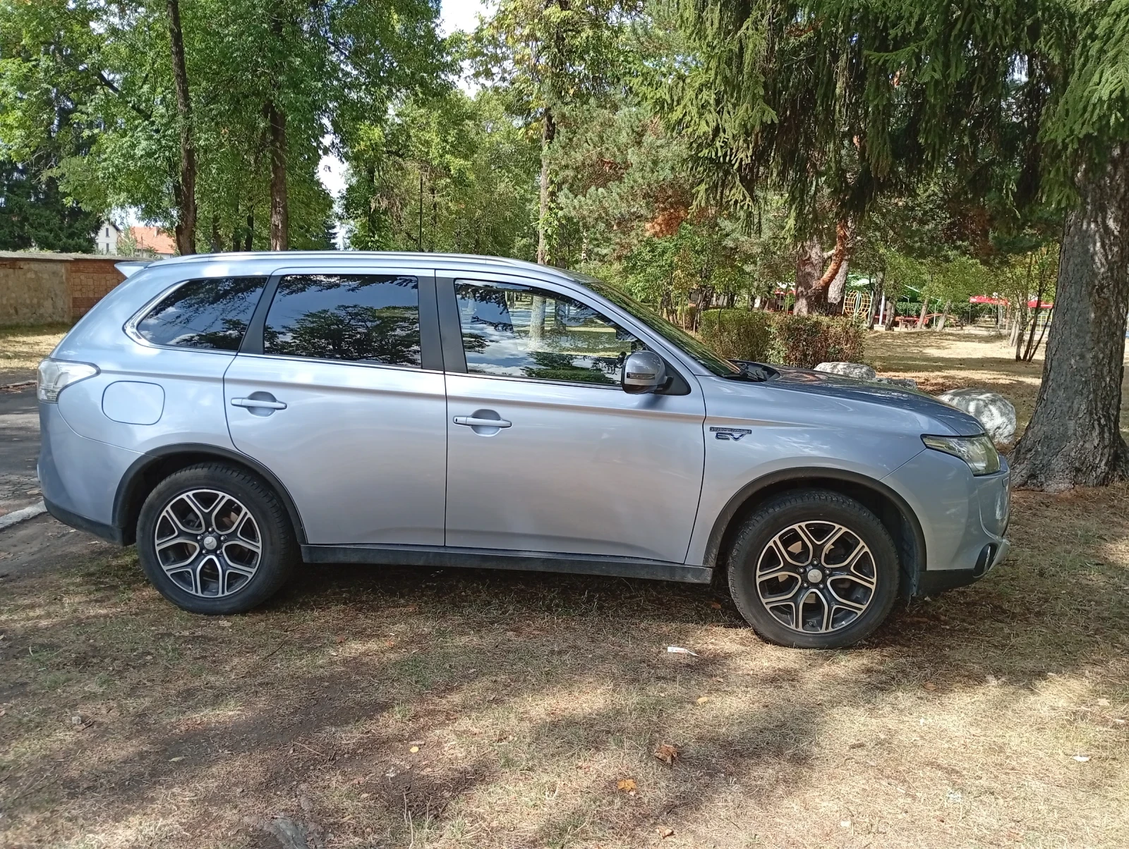 Mitsubishi Outlander PHEV 4Х4 - изображение 5