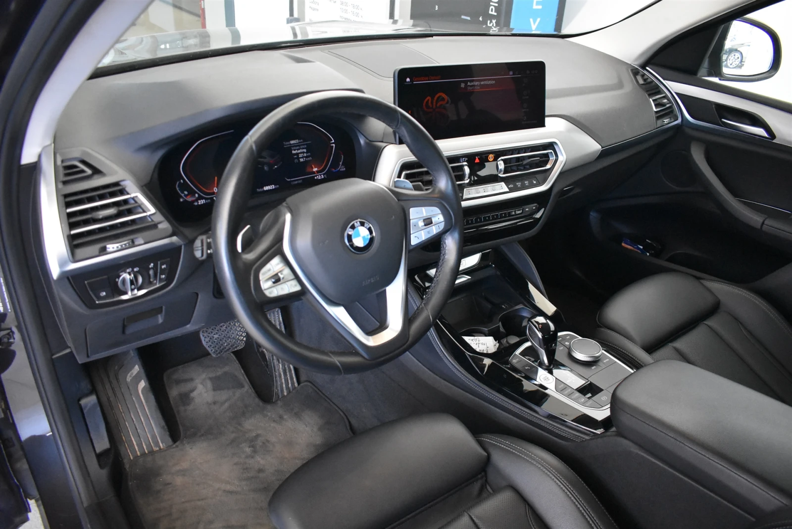 BMW X4 xDrive20i, снимка 6 - Автомобили и джипове - 54191576