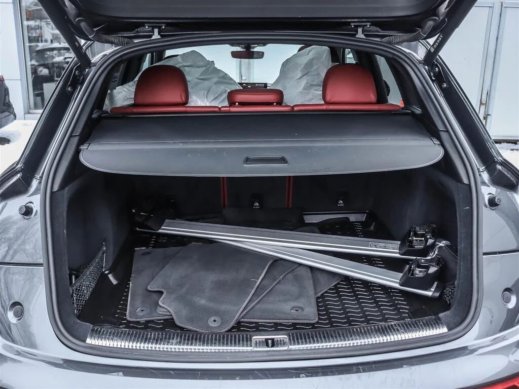 Audi SQ5 PRESTIGE QUATTRO| BANG&OLUFSEN| MATRIX| PANO| 360, снимка 16 - Автомобили и джипове - 54599410