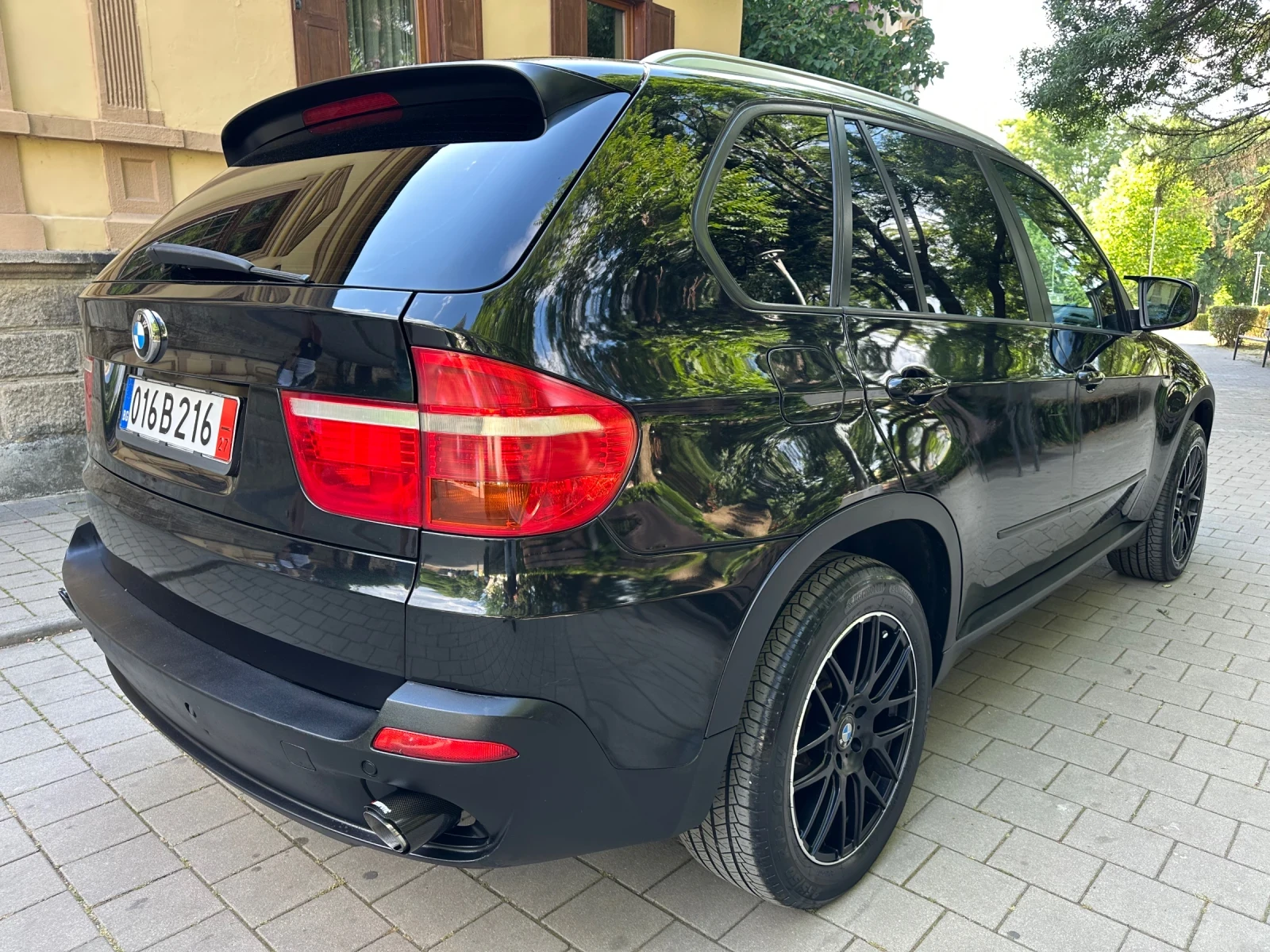 BMW X5 * BMW X5 3.5SD286к.с.* HEAD-UP* KEYLESS* CARPLAY* , снимка 4 - Автомобили и джипове - 54765438