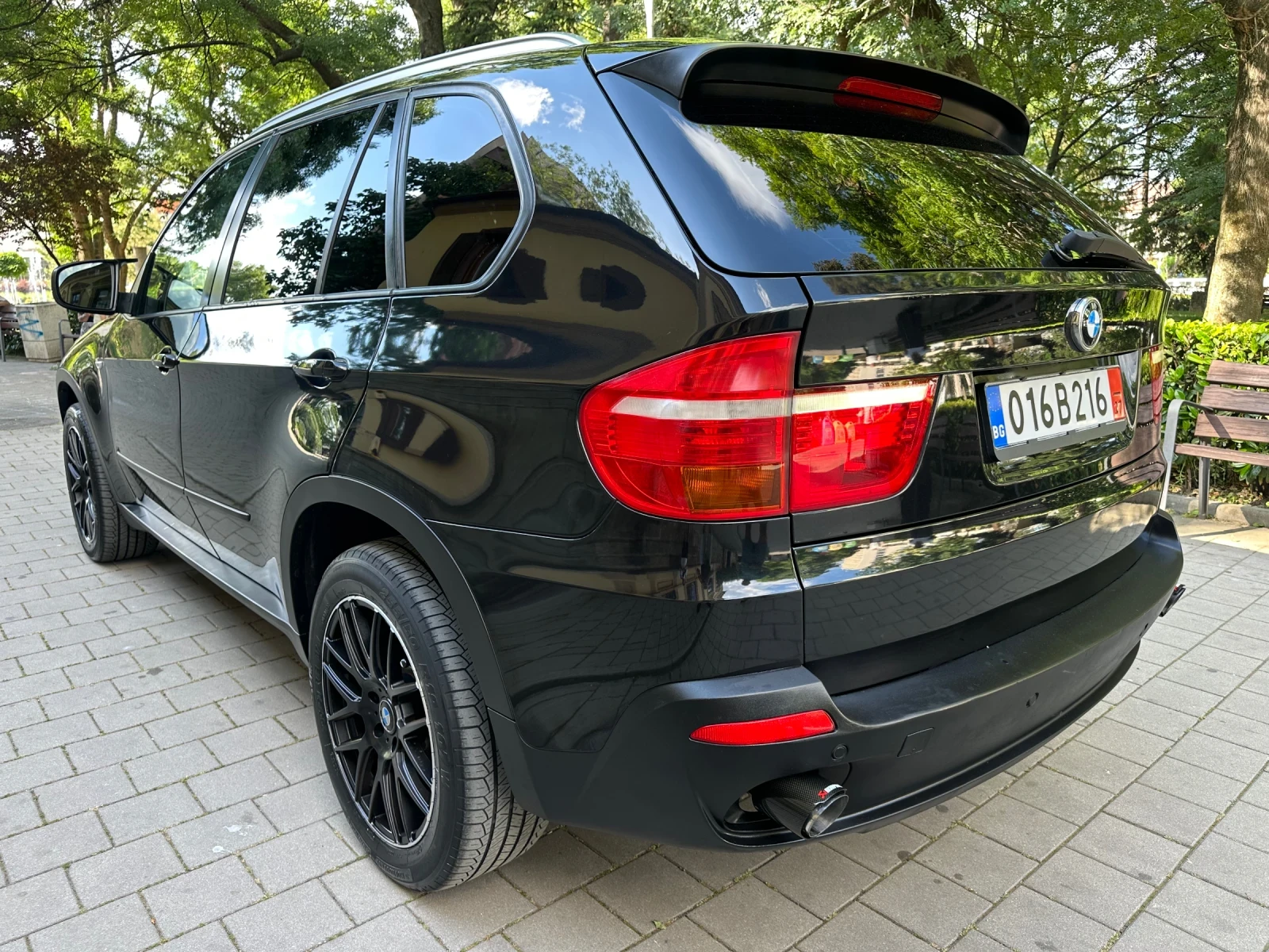 BMW X5 * BMW X5 3.5SD286к.с.* HEAD-UP* KEYLESS* CARPLAY* , снимка 2 - Автомобили и джипове - 54765438