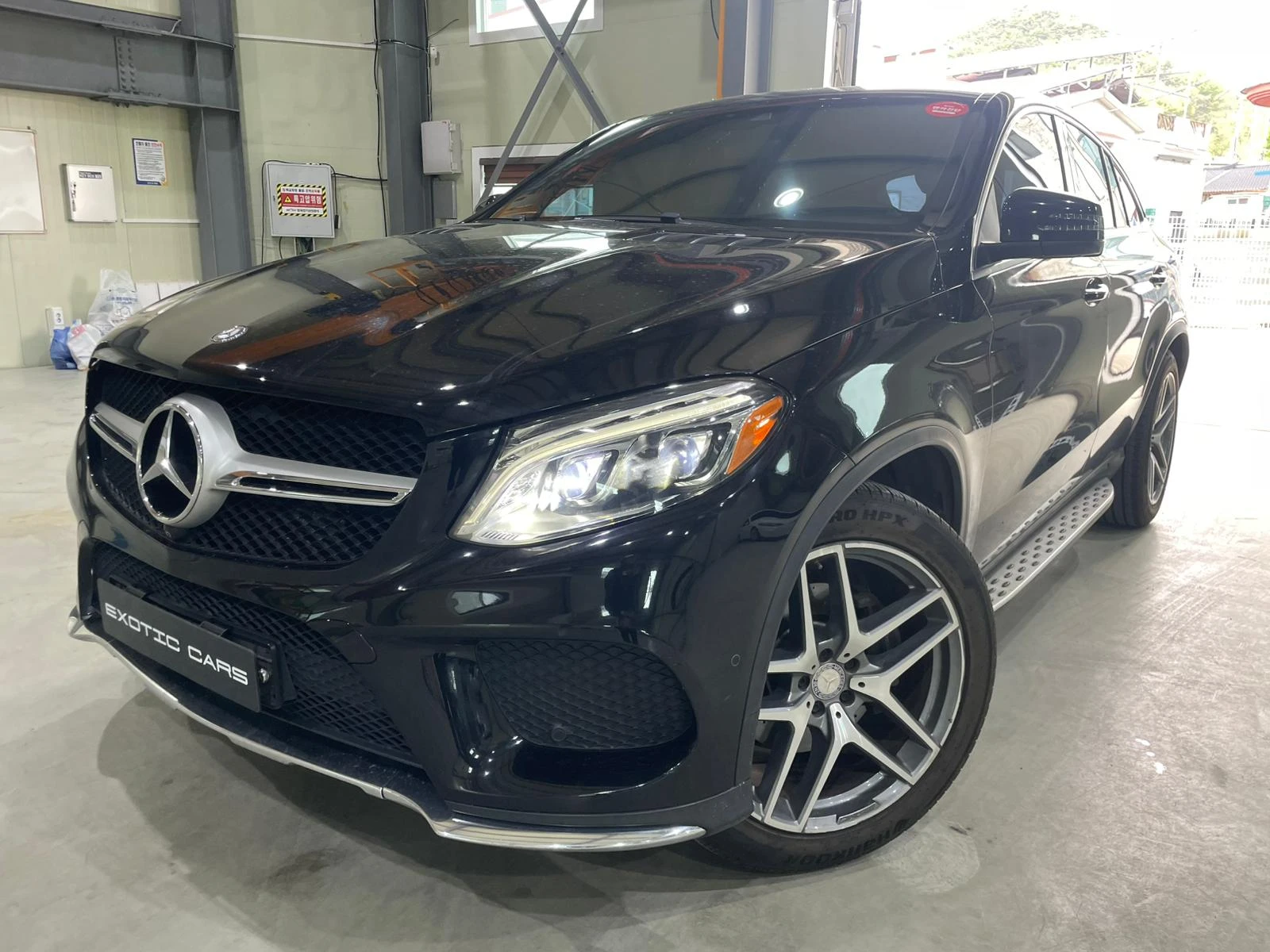 Mercedes-Benz GLE Coupe 350D ! 4matic ! AMG Line ! 9G-tronic !, снимка 3 - Автомобили и джипове - 54932043