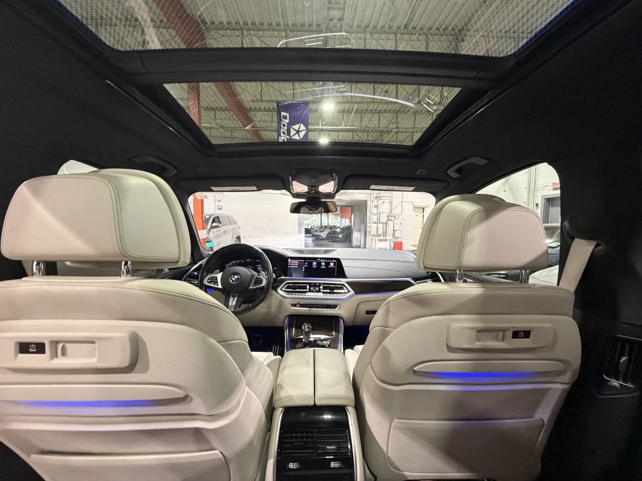 BMW X5 M-PK* LASER* HUD* DIS* HARMAN* PANO* МАСАЖ* ОБДУХ*, снимка 15 - Автомобили и джипове - 55562102