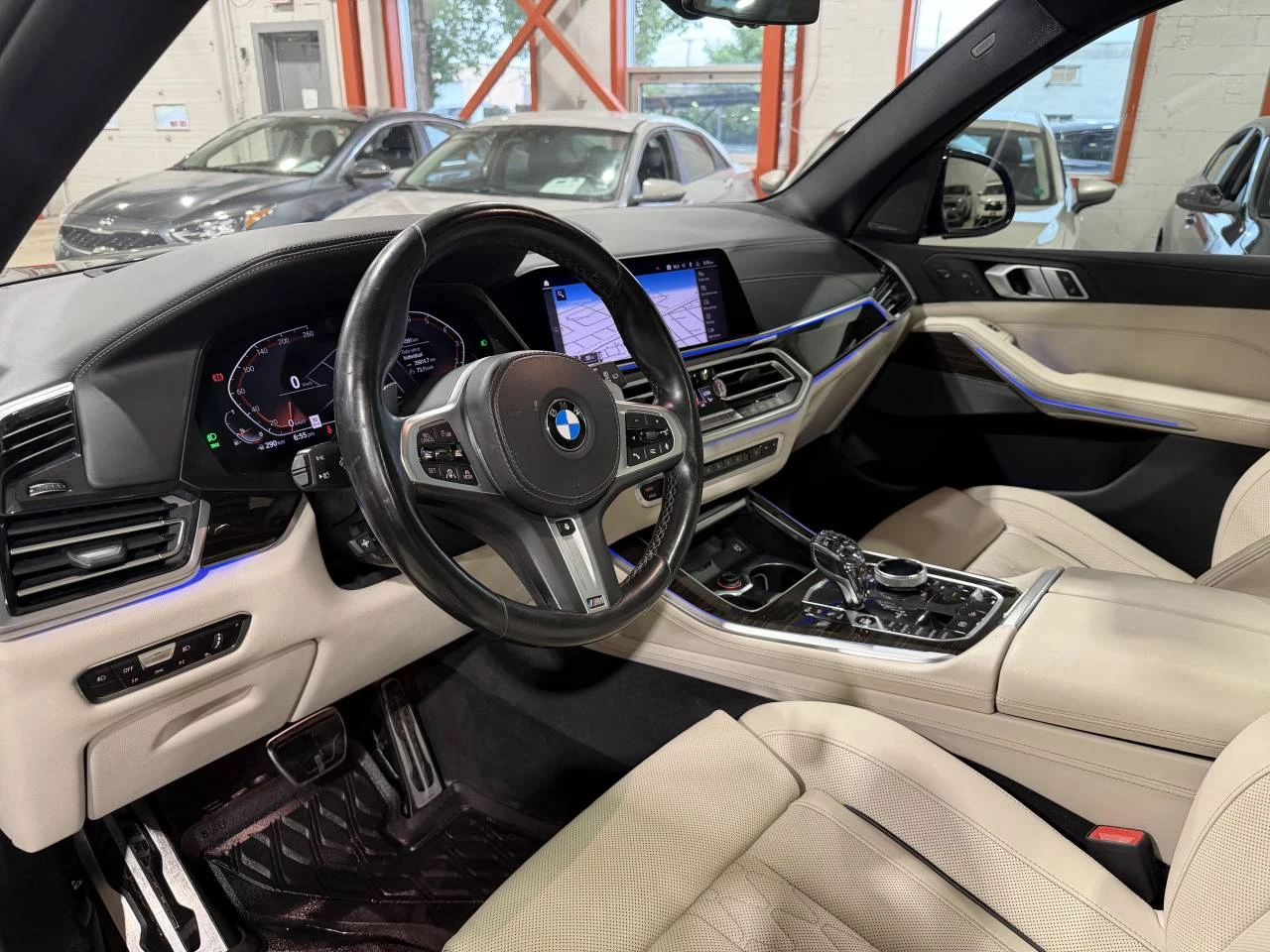 BMW X5 M-PK* LASER* HUD* DIS* HARMAN* PANO* МАСАЖ* ОБДУХ*, снимка 6 - Автомобили и джипове - 55562102