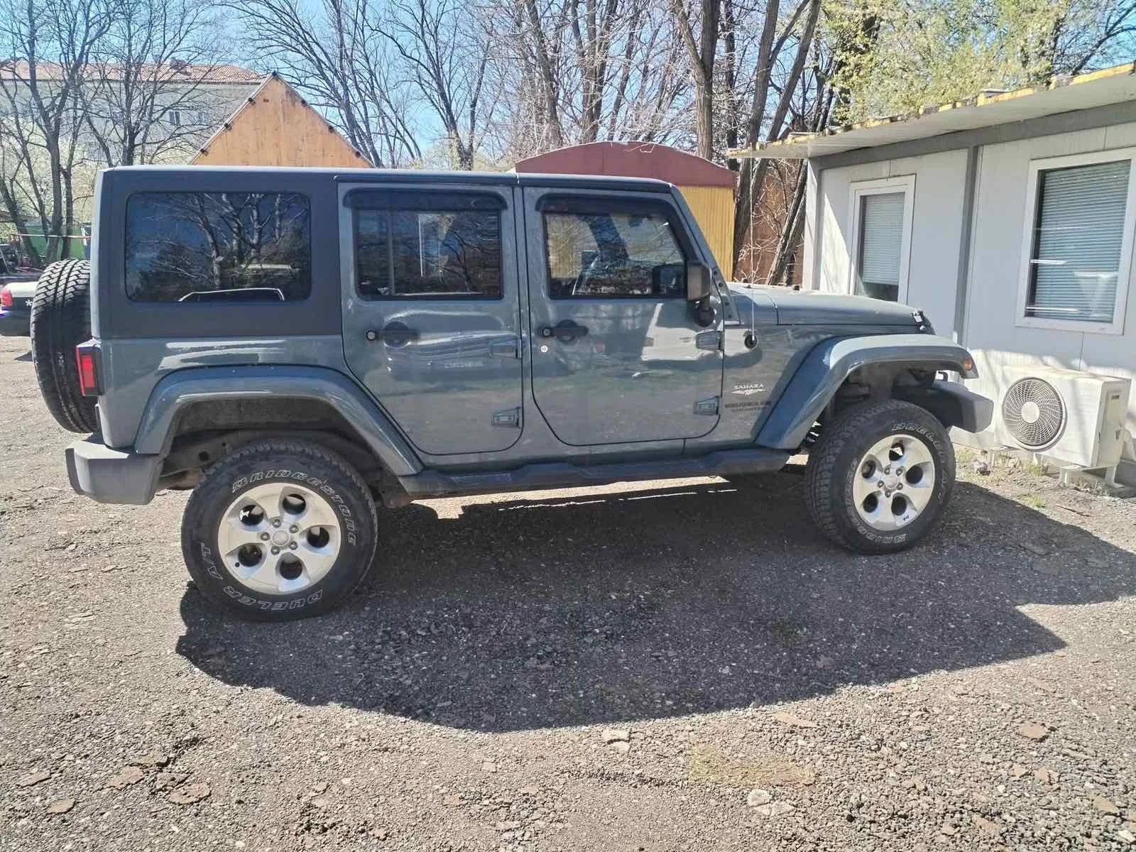Jeep Wrangler, снимка 2 - Автомобили и джипове - 55564115