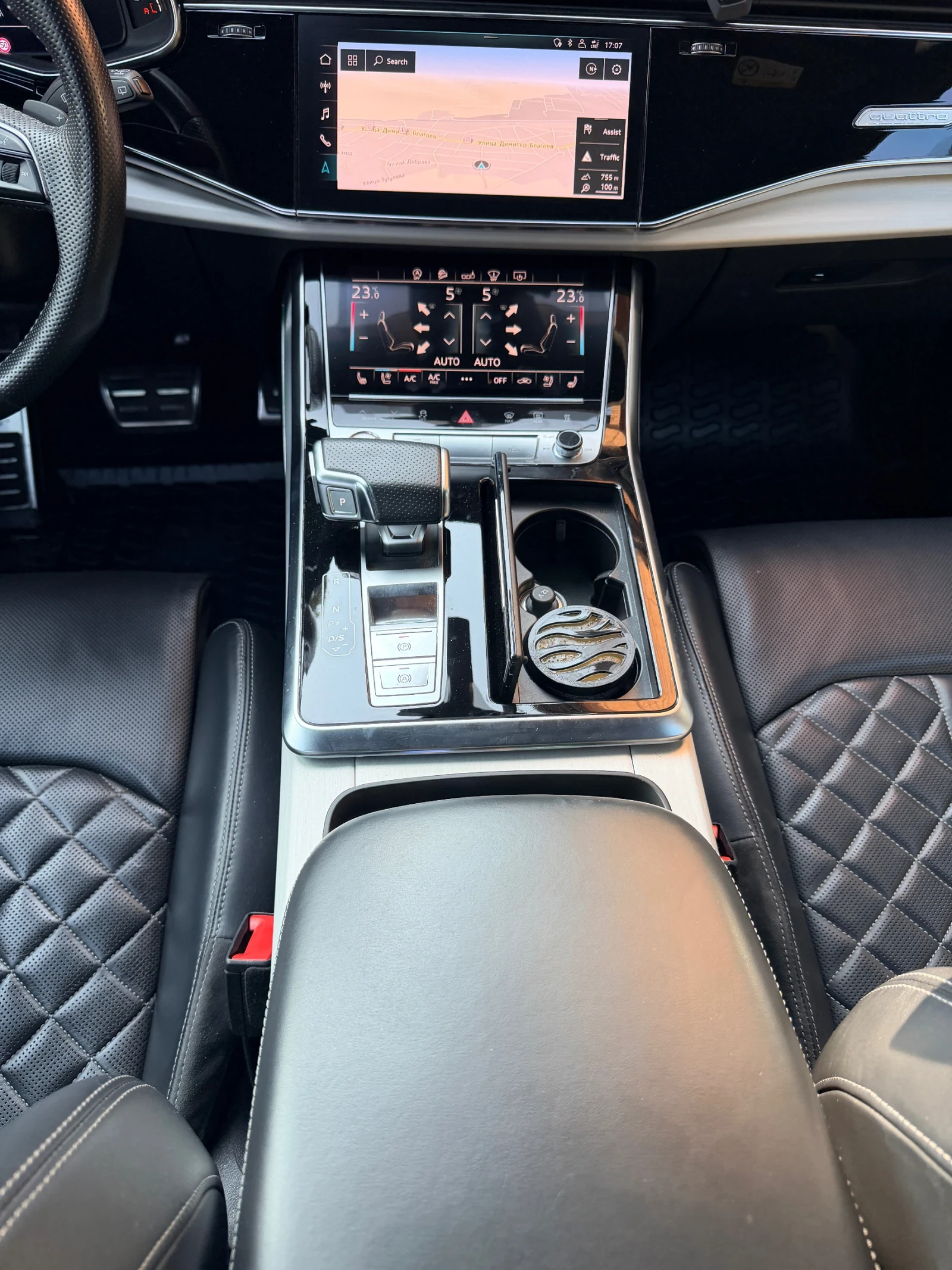 Audi SQ7, снимка 12 - Автомобили и джипове - 55972560