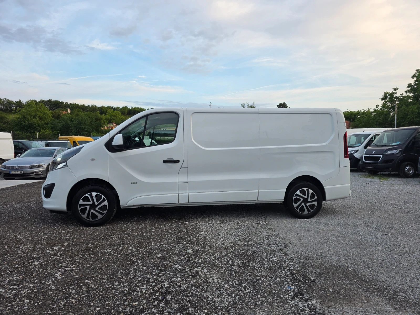 Opel Vivaro 1.6cdti Biturbo, снимка 7 - Бусове и автобуси - 54672010