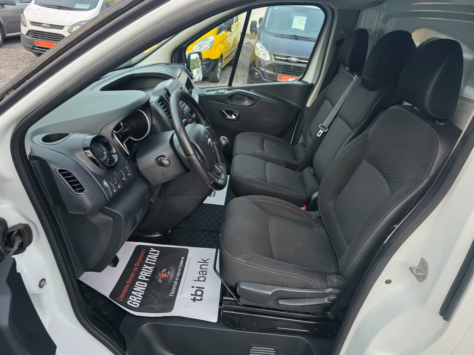 Opel Vivaro 1.6cdti Biturbo, снимка 13 - Бусове и автобуси - 54672010